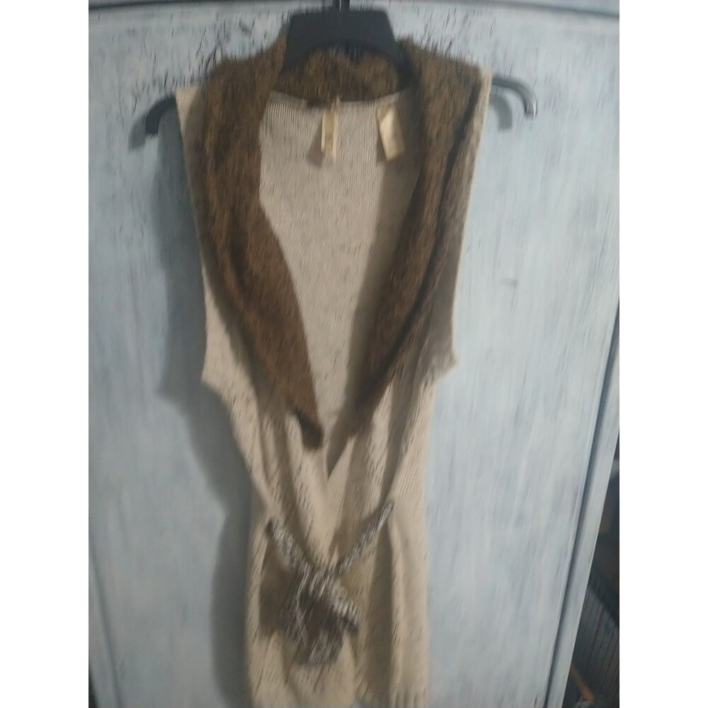 BKE Faux Fur Sweater Belted Vest Size Large